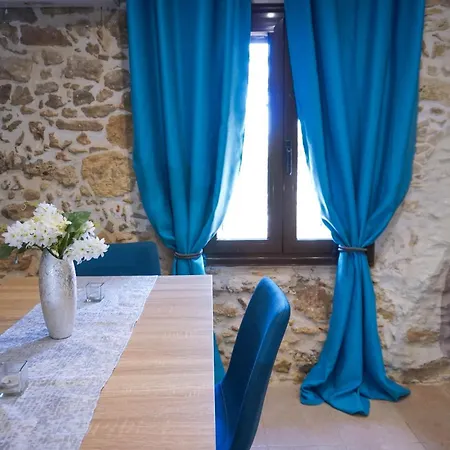 Cozy Stonehouse In κissamos Villa