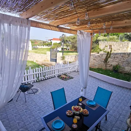 Cozy Stonehouse In κissamos *